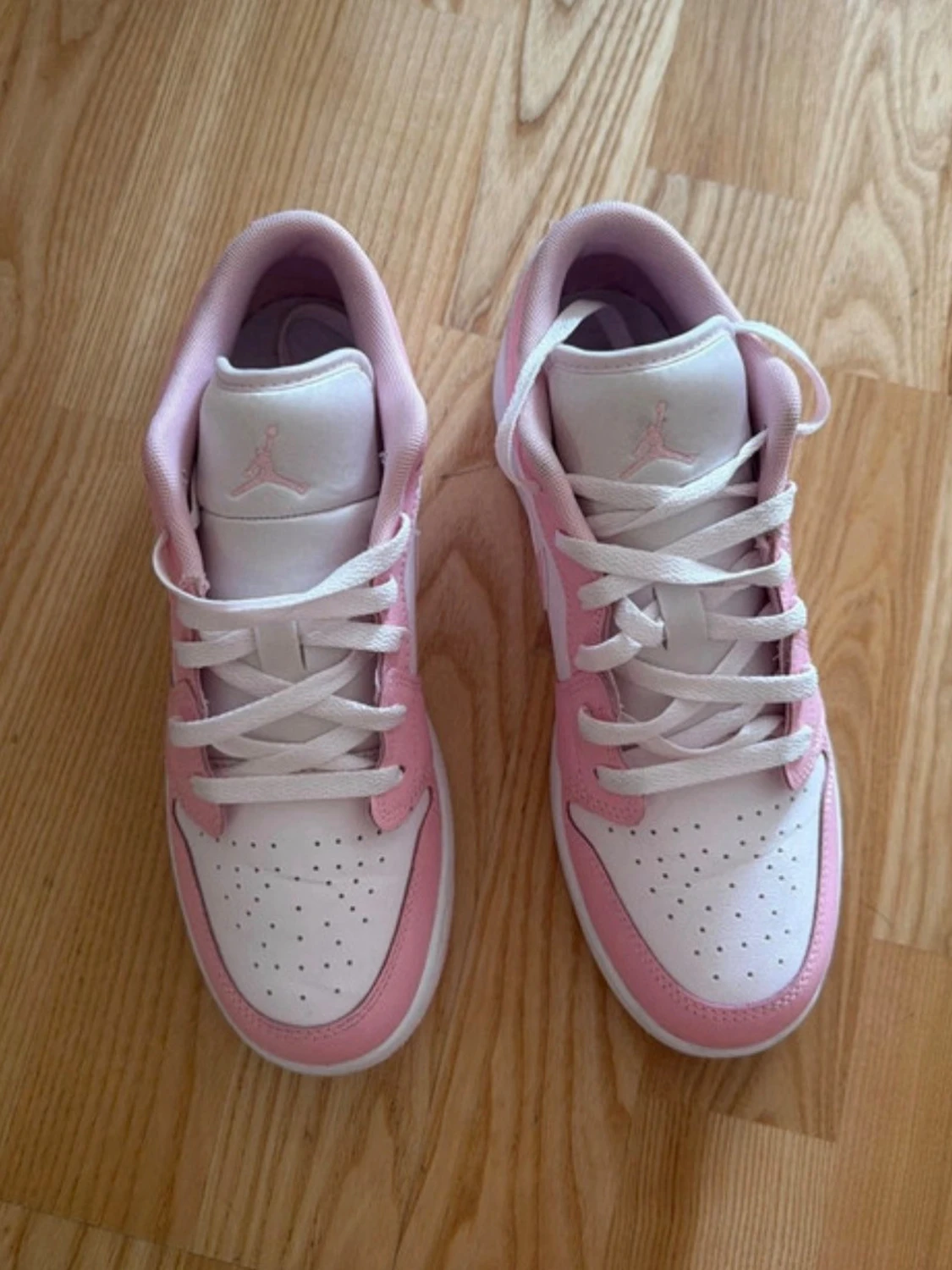 Rosa och vita låga sneakers - 2