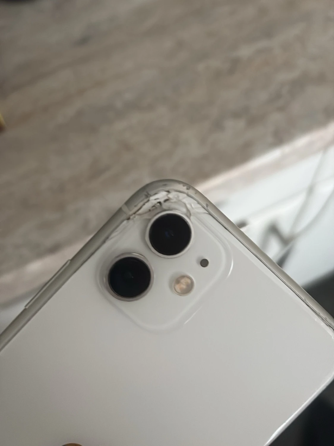 Vit iPhone 11 - 2