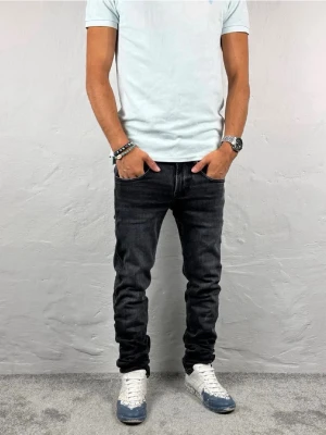 Replay jeans  - Ett par riktigt snygga jeans från Replay i storlek W28 L34 i modellen Anbbas 