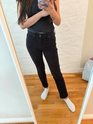 Levis jeans - W 25 L 28 modell 712 slim welt pocket