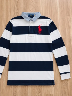 Ralph Lauren piké - Tjena, jag säljer en riktigt snygg Ralph Lauren piké☺️ Den är i mycket bra skick och har inga fläckar eller skador😁 Den är självklart äkta✅ Skicka om du har några frågor😄
