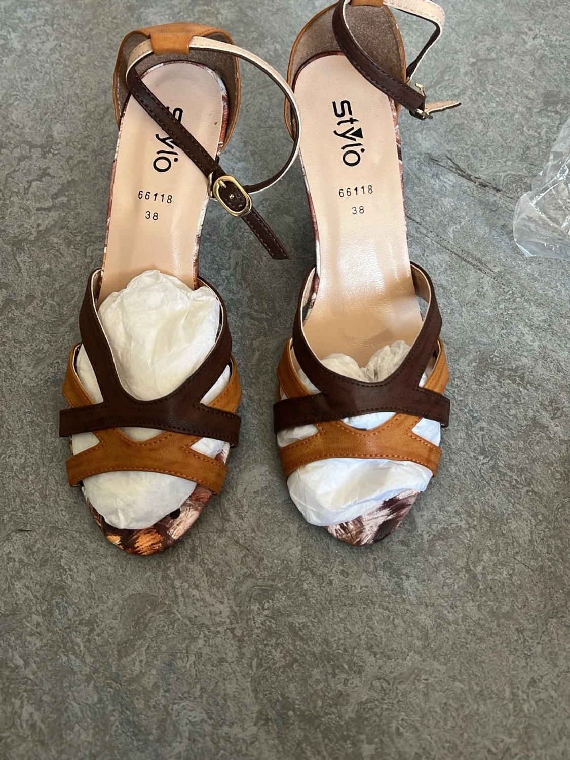Bruna och beige pumps - 2
