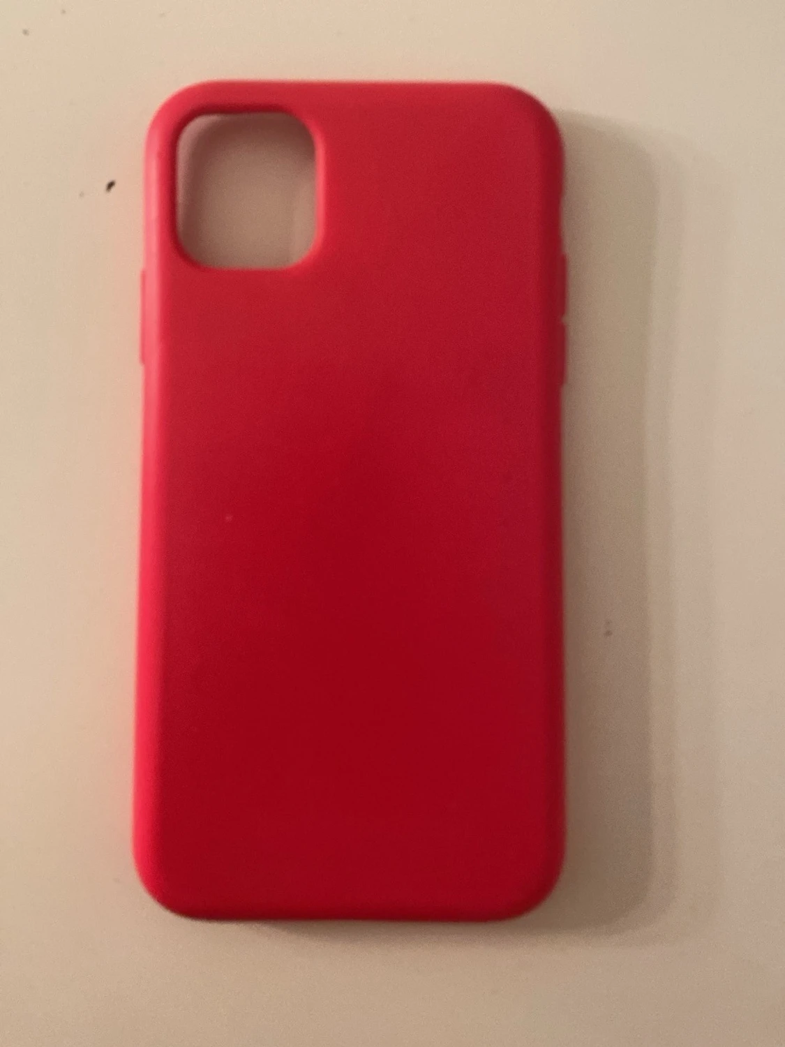 Hotpink  mobilskal i silikon till iPhone 11 - 1