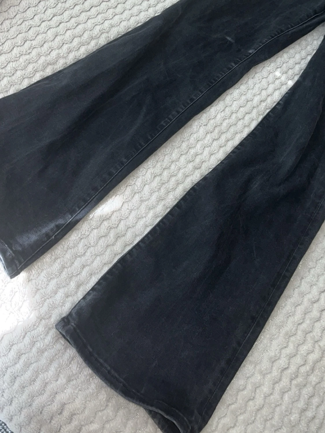 Svarta bootcut jeans  - 1