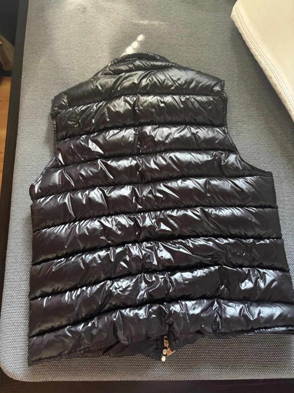 Svart dunväst från Moncler - 1