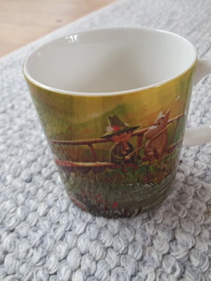 Ny Muminmugg Sista draken Mumin  - Felfri mugg med etikett kvar. Säljer fler Muminmuggar så kika gärna på mina övriga annonser också. Packar mycket noggrant. 