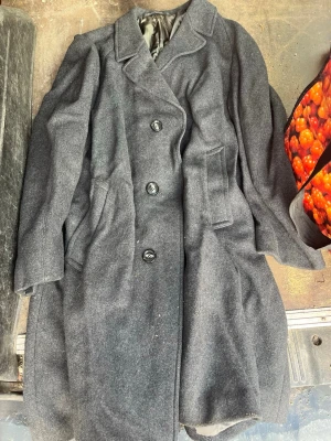 Grå kappa - Grå kappa vet inte storlek skulle gissa L eller XL