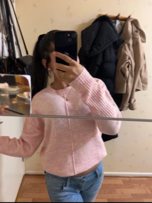 Mysig rosa tröja - Mjuk rosa tröja, aldrig använd 