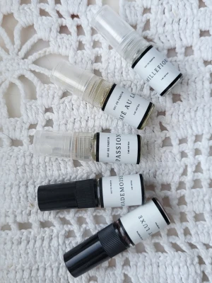 Fem parfymprover i sprayflaska Curiosa💕 - Lady luxe, Mademoiselle, Passion, Cafe au lait, Millefiori😍