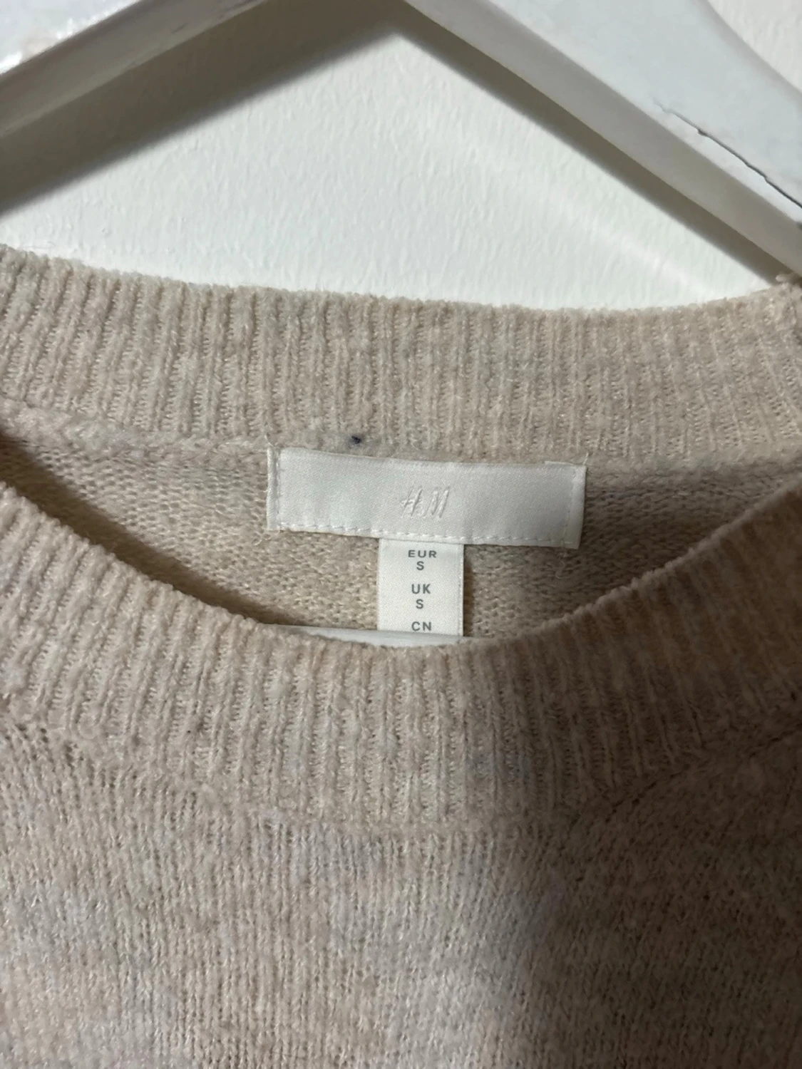 Beige stickad tröja  - 2