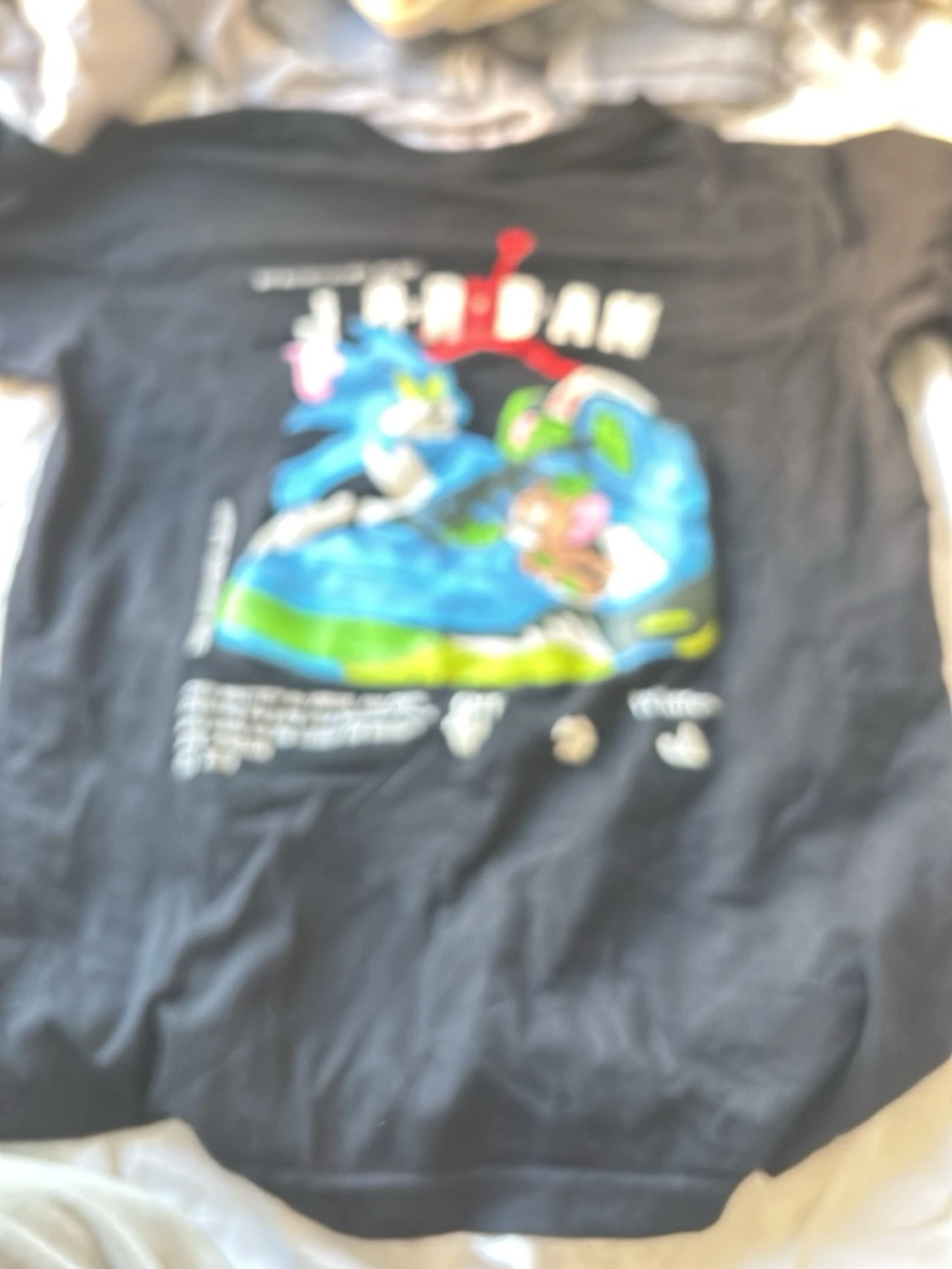 Svart t-shirt med Jerry och Jordan-tryck - 1