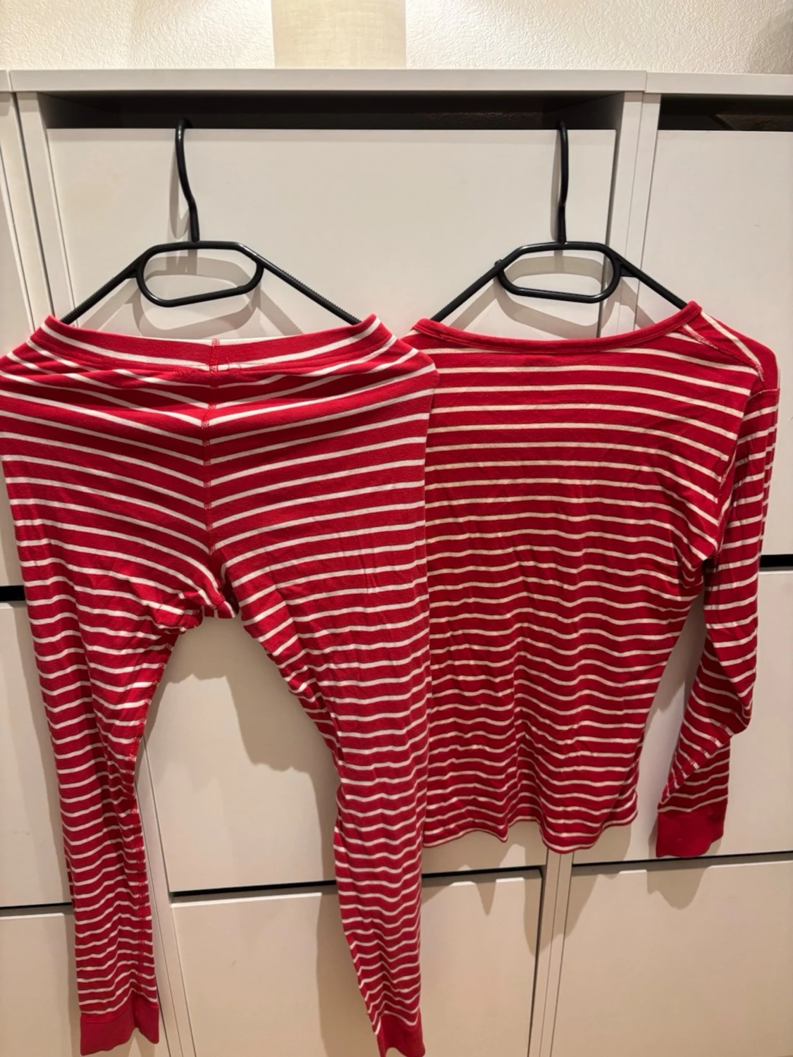 Rödvit randig pyjamas set Polarn O. Pyret XS - 3