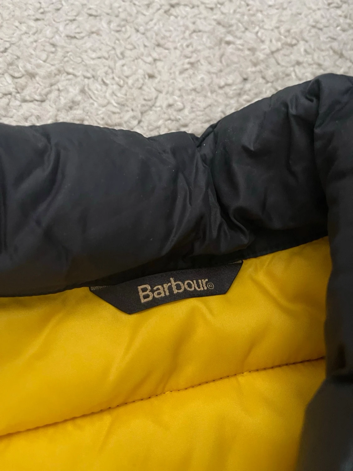 Svart pufferjacka från Barbour - 2