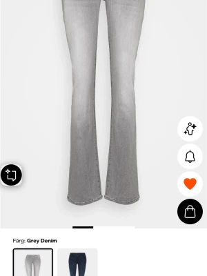 Grå bootcut jeans från LTB - Snygga grå jeans från LTB i modellen Valerie. bootcut. 