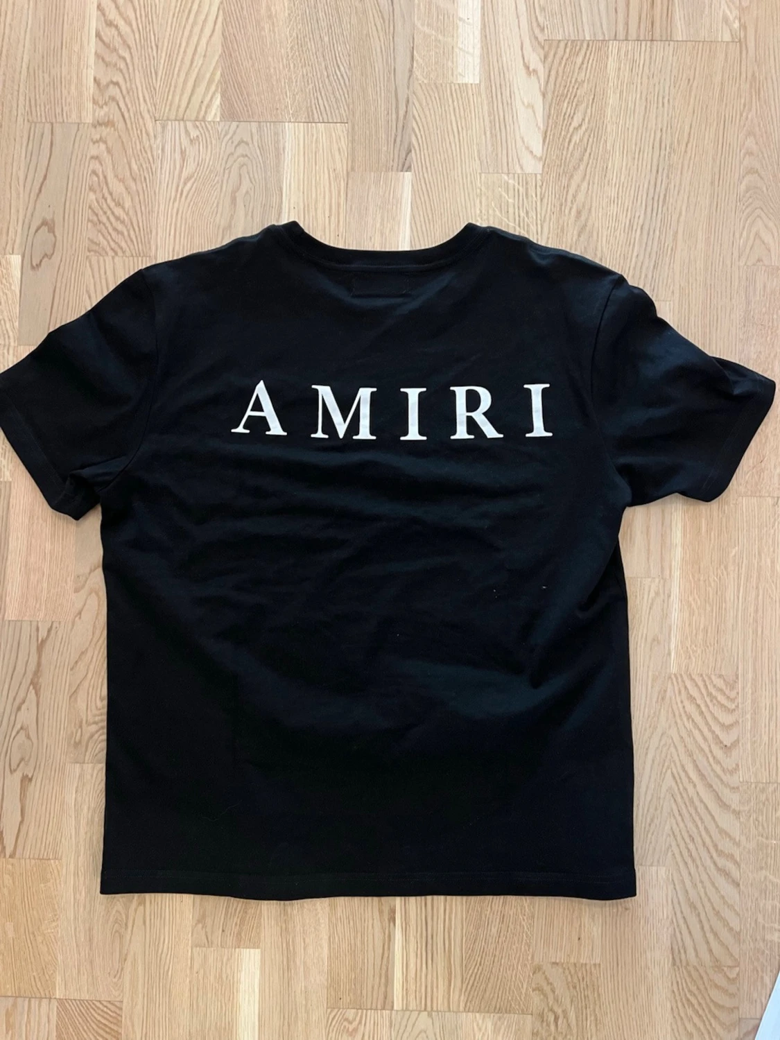 Svart t-shirt från Amiri med tryck - 1