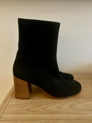 Vagabond boots med klack - Snygga svart boots från Vagabond i mycket bra skick, storlek 38. Skriv vid frågor💞