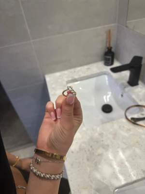 Promise ring - Pandora ny pris 1300, inte använd