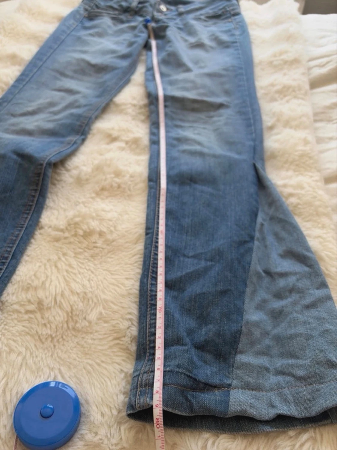 Jättefina lågmidjade jeans med coola detaljer - 5