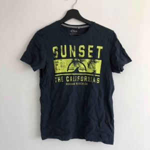  - Sommar T-shirt 📎 kan mötas upp i Jönköping annars står köparen för frakten