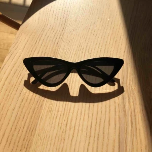  - Supersnygga solglasögon. Mycket poppis. 11kr frakt tillkommer🦋