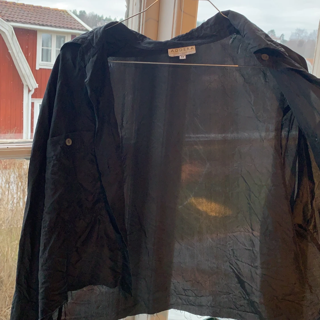 Croppad svart skjorta - 91