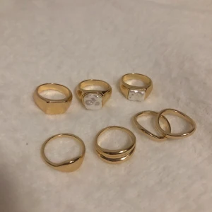 Ringar - HELT NYA ringar 🤩 Säljer alla 7 för 160kr inkl frakt! säljer ej separat, om du inte vill ha alla skicka DM