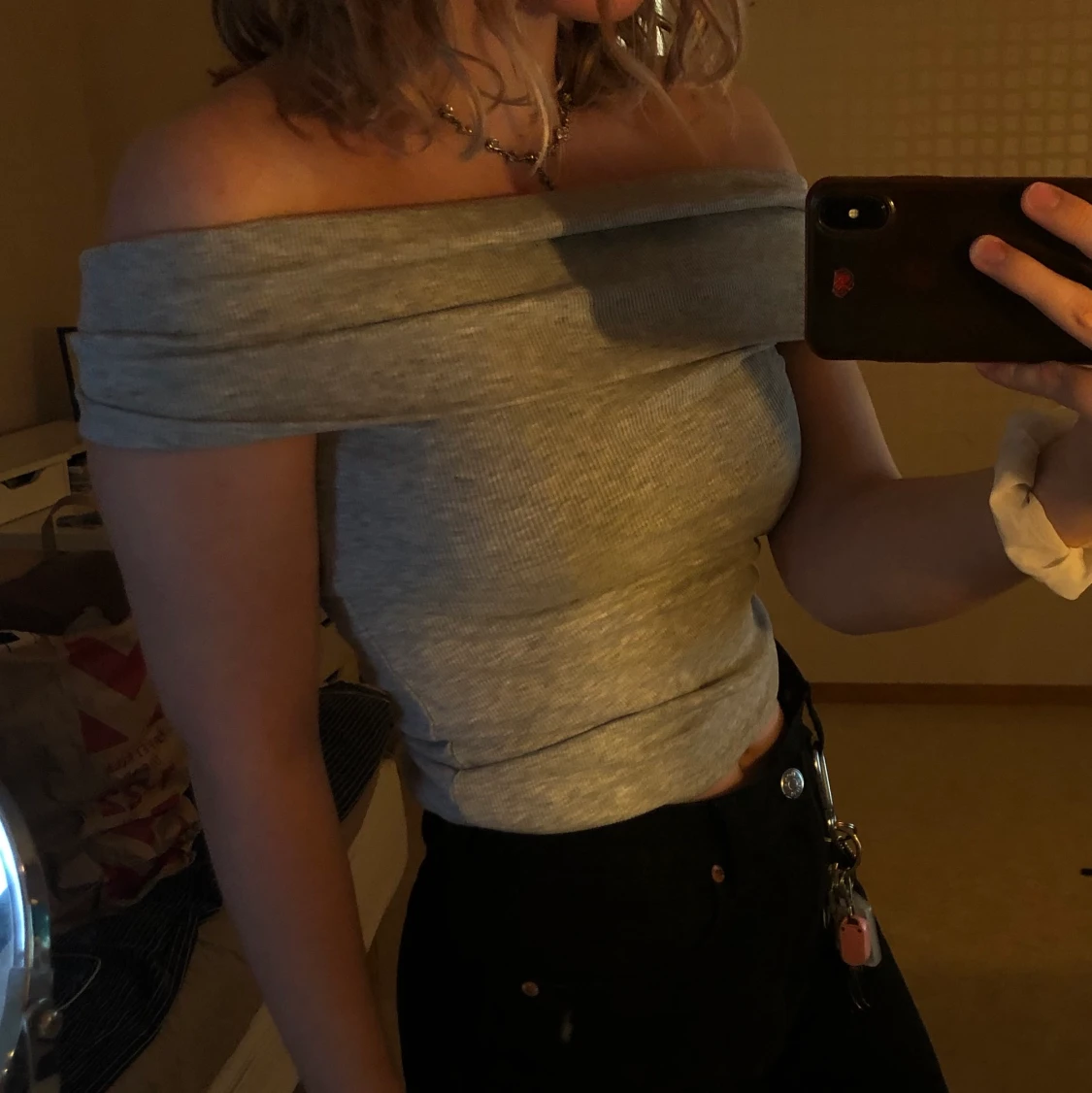 Grå off shoulder - 90