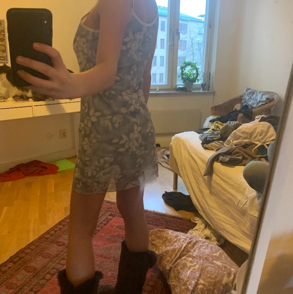 Finaste klänning köpt second hand i Paris😢🐬🦋