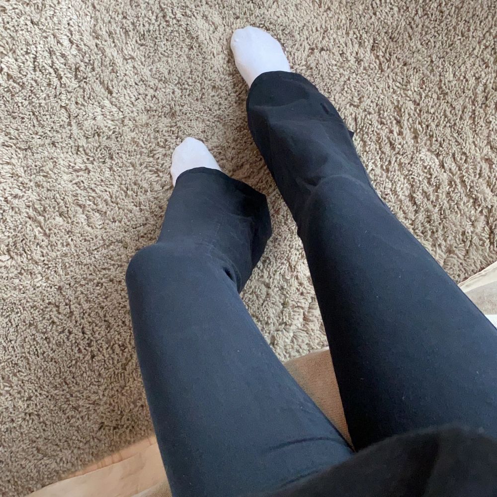Svarta, utsvängda jeans (bootcut/flare) från Dr denim i storlek S/30. Jeans & Byxor.