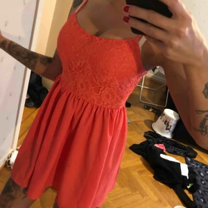  - Klänning i storlek xs