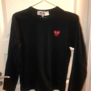  - Säljer min ÄKTA cdg. Mötes upp i Västerås, annars står köparen för frakt (70kr). Liten i storleken