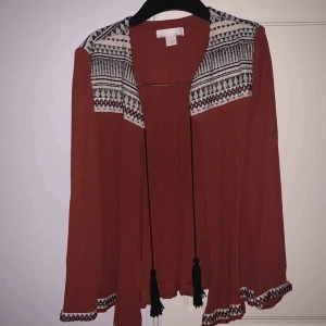  - kimono från H&M använd fåtal gånger i jätte fint skick 