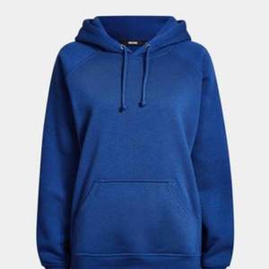 Hej! Säljer nu min blå hoodie från bikbok, sjukt jäääävla fin men kommer dok inte till användning. Kom med bud: (Kan BYTA)