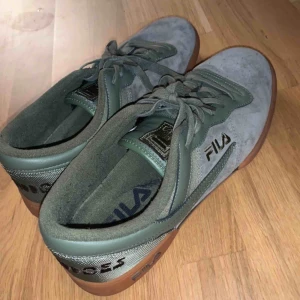  - Nästan oanvända Fila x Liam Hodges skor. Säljs pågrund av att de är lite för stora på mig.