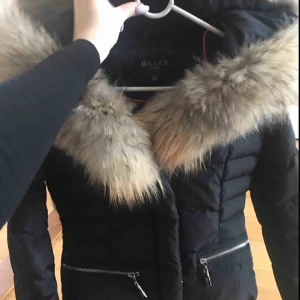  - Hollies jacka, använd 2-3 gånger Äkta päls