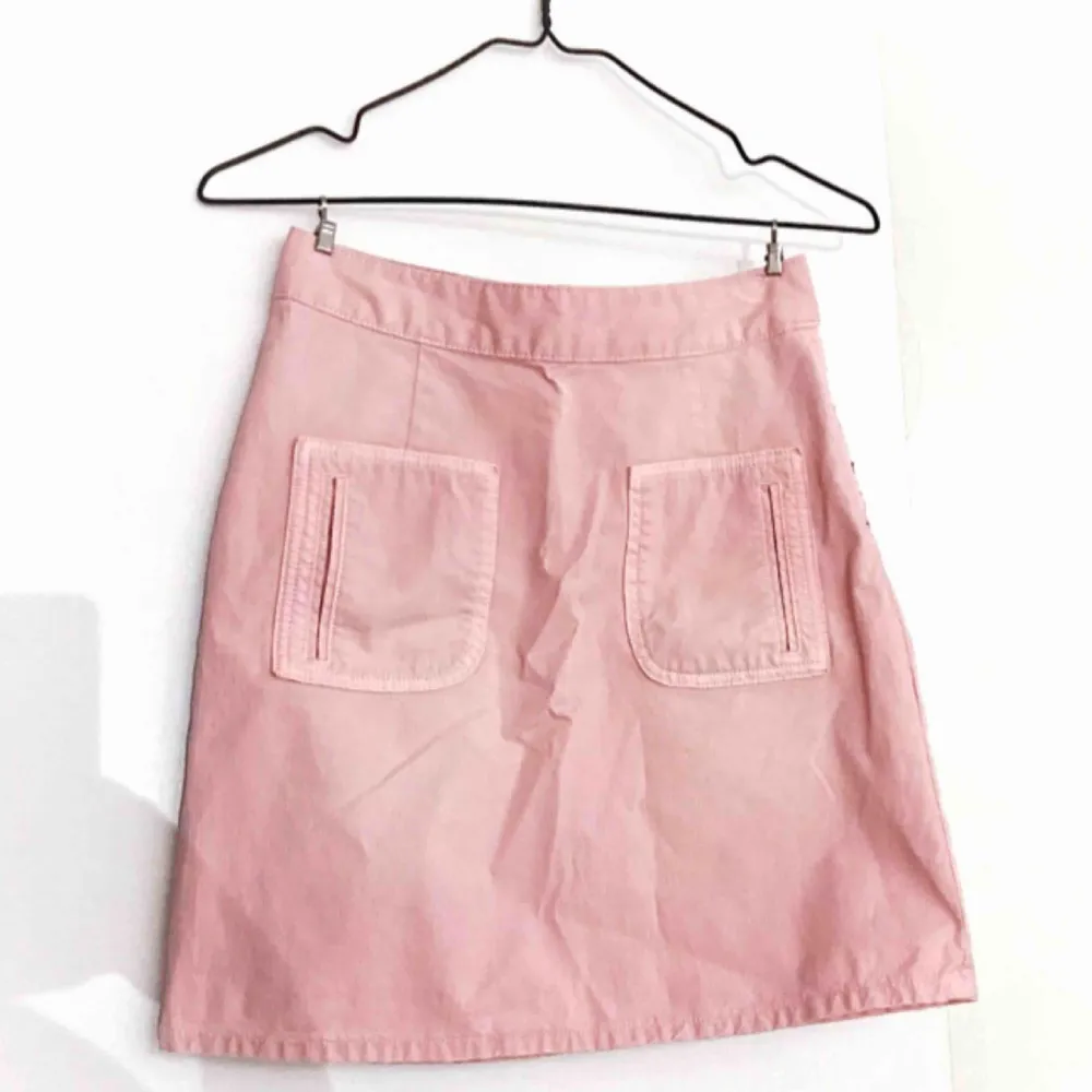 Superfin rosa kjol från Co & Ords. Helt ny med lapp kvar! . Kjolar.