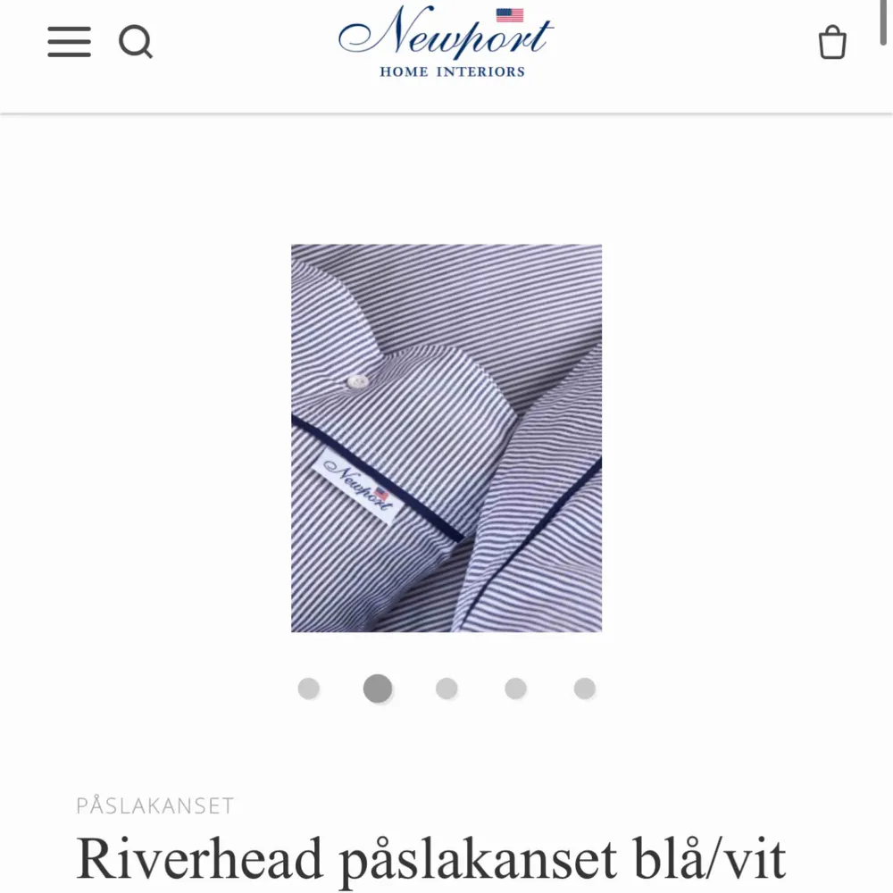 Påslakanset från @newporthome  Blå och vitt  4 delar, två örngott och två påslakan. Nypris för detta är 1390kr. Mitt pris: 400kr upptaget och tvättat men aldrig kommit till användning.  Alternativt: ett örngott, ett påslakan för 250kr.. Övrigt.