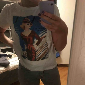  - Cool T-shirt ifrån zaraaaaa 💜 Du står för frakten!