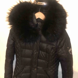  - Rock and blue. Strl 36 !!Pälskrage äkta!! Ord pris 3799