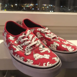  - Limited edition vans. Aldrig använda!  Frakt 50kr 