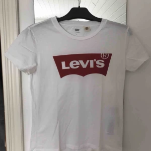  - Knappt aldrig använd, som ny. Storlek S. Köparen står för frakt, 39kr.