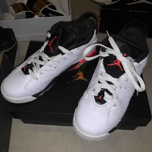  - Jordan 6 retro storlek 38, hel och fin skick. 