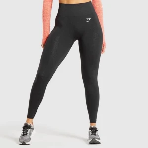 Gymshark tights!  - Säljer dessa vital seamless tightsen från Gymshark då de inte kommer till användning! Frakt tillkommer på 44 kr🤍 Skriv privat för egna bilder!