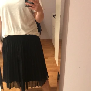 Svart långkjol - Kjol från bershka