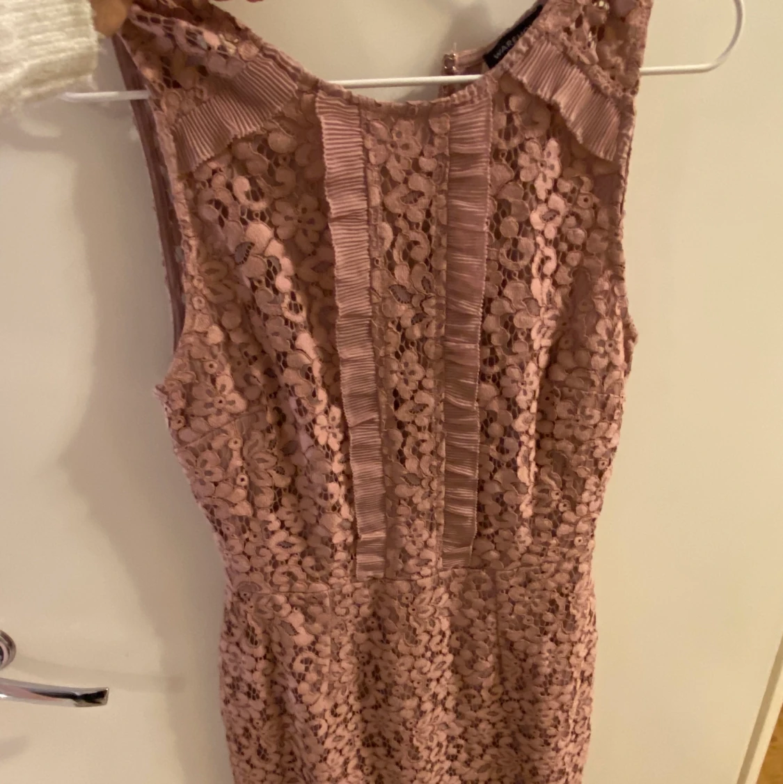 Jättefin puderrosa klänning - 90