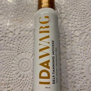 Brun utan sol - Ida wargs brun utan sol i en naturlig ljusbrun färg. Jag har använt den ca 2 gånger men BUS är inte riktigt min grej. Köpt för 179kr 