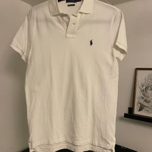 Ralph Lauren Piké - Säljer min Ralph Lauren Piké. Endast använd ett fåtal gånger