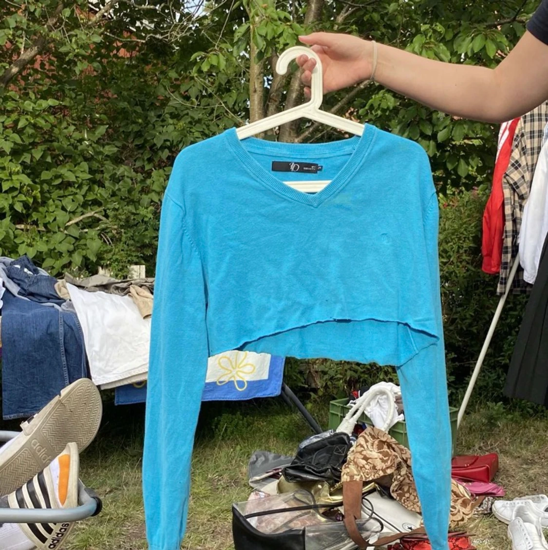 Blå croppad stickad tröja 