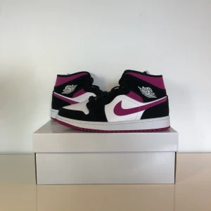 Air Jordan 1 - Air Jordan 1 Mid cactu flower helt nya aldrig använda