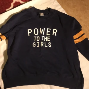 Sweatshirt med text - Supermysig tröja med text💙💙